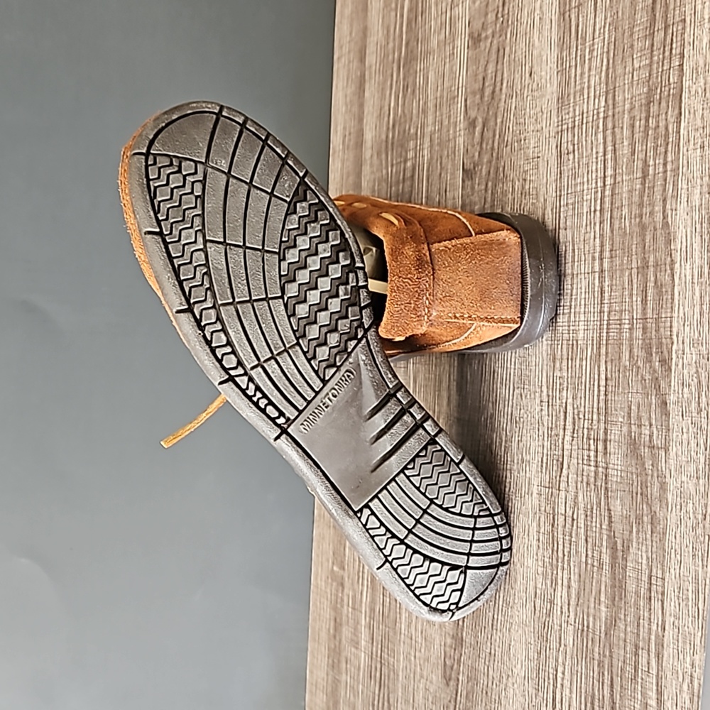 MEN'S MINNETONKA MOCCASINS - Picture 3 of 4
